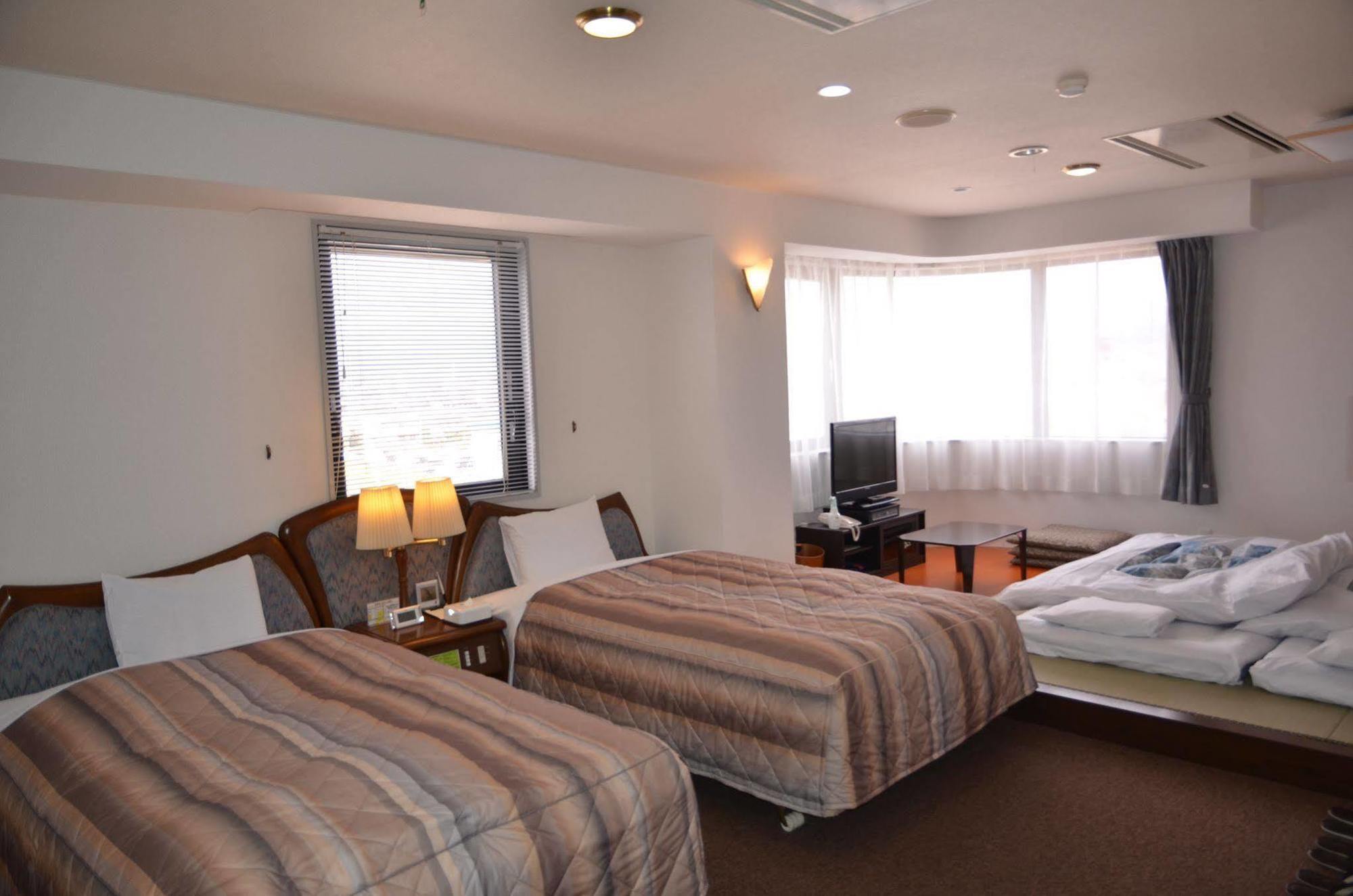 Hotel Ermou Regency Numazu Dış mekan fotoğraf